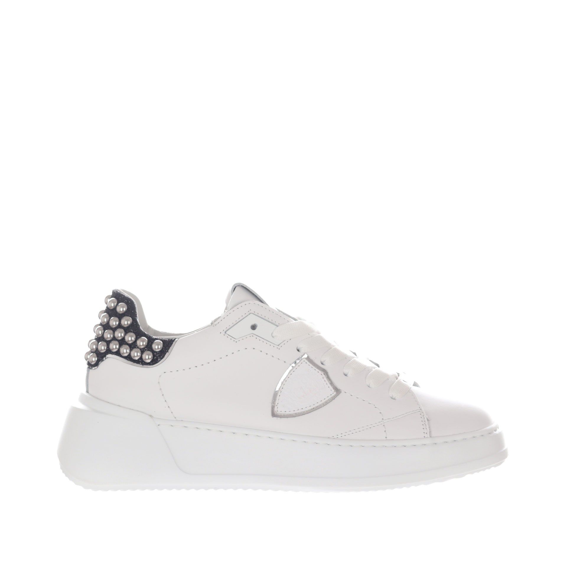 Philippe model sneaker tres temple in pelle con borchie da donna